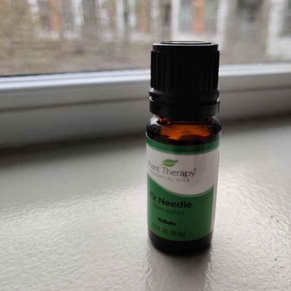 New Fir Needle Essential oil - Picture 2 of 5